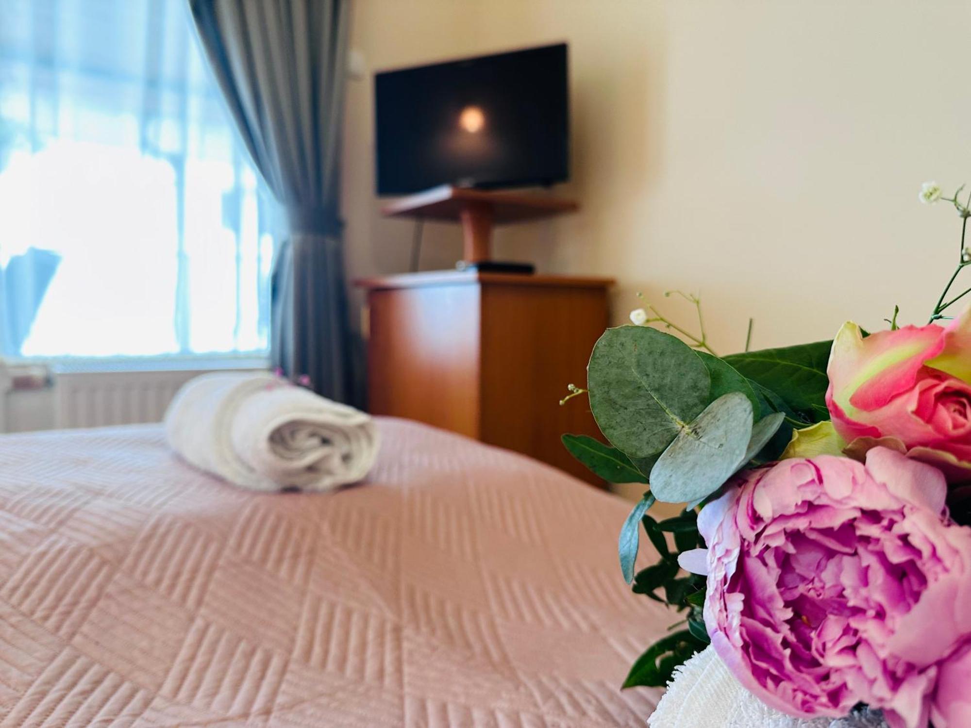 Cozy Garden Apartman Daire Gyula Dış mekan fotoğraf